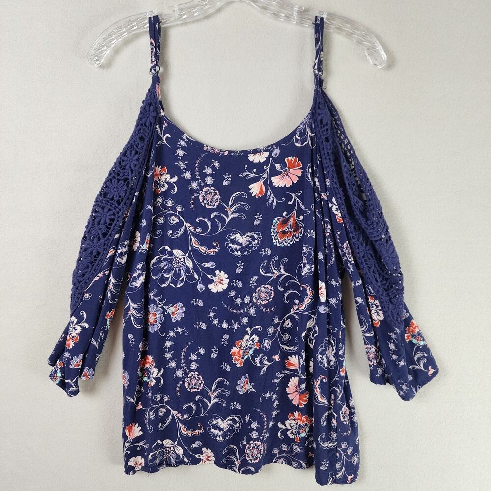Xhilaration Floral Crochet 3/4 Sleeve Blouse Medium Blue